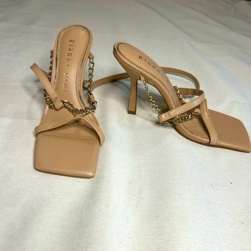 Gianni bini nude chain heels